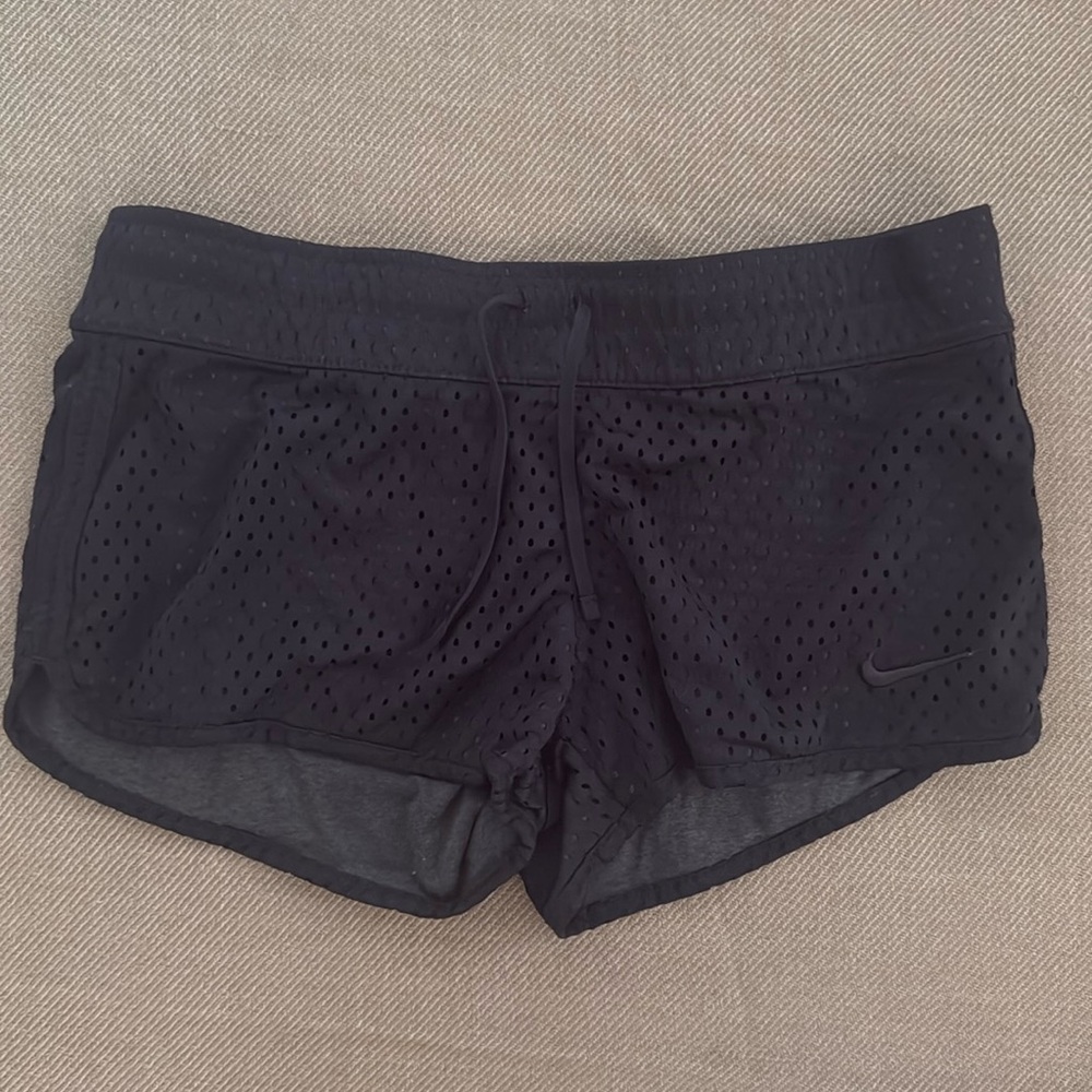 Nike small black athletic shorts